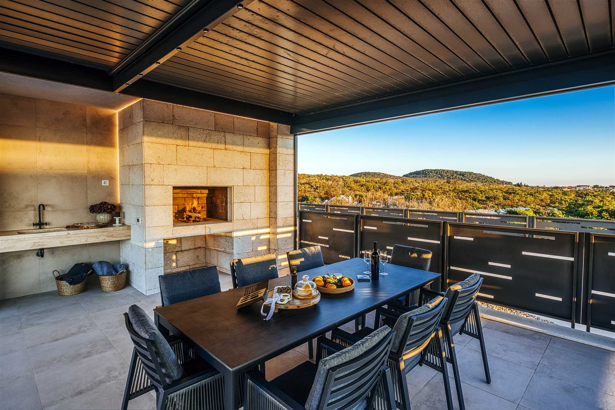 Premium, modern and luxurious Villa AMore