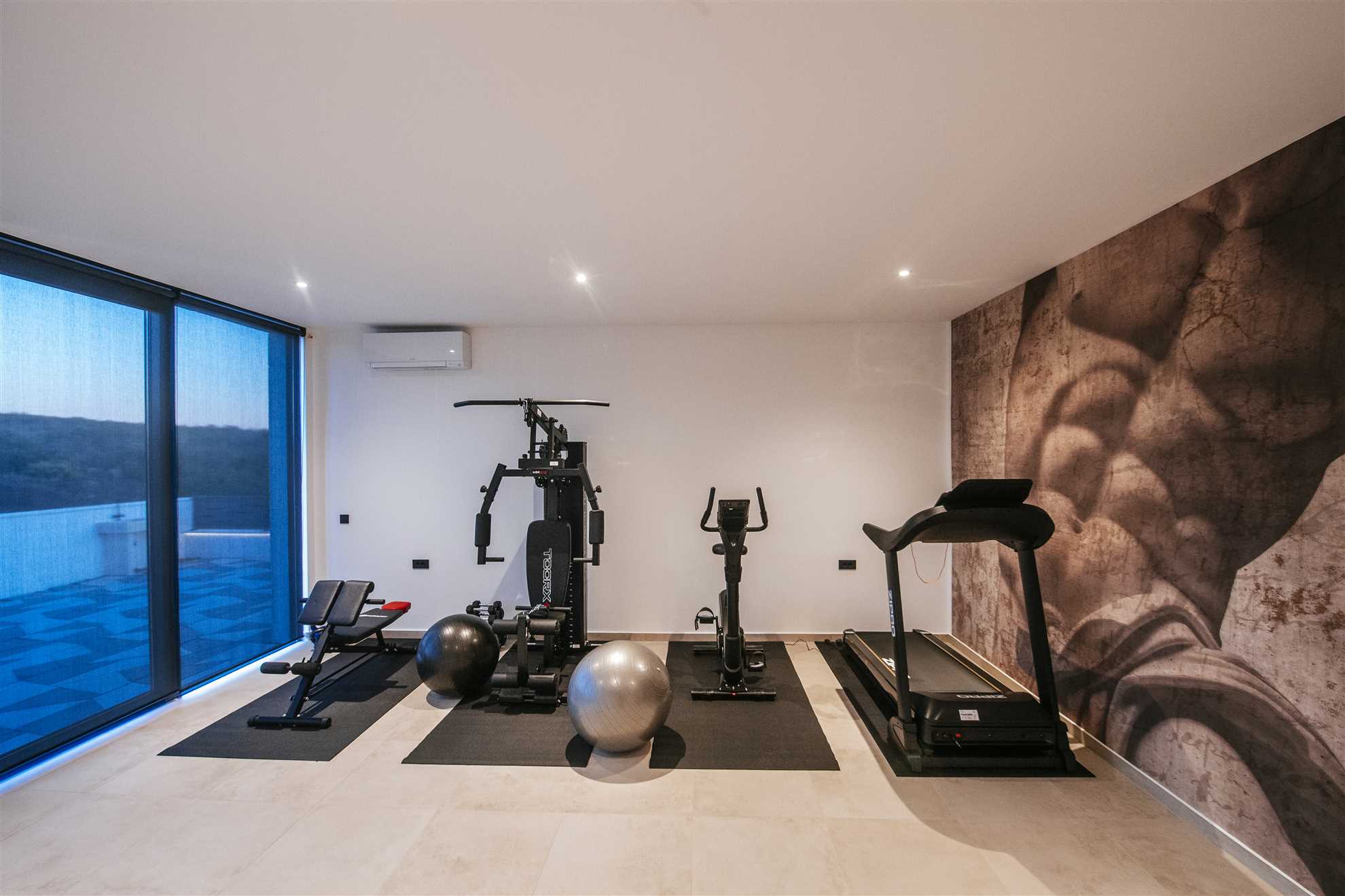 Premium, modern and luxurious Villa AMore