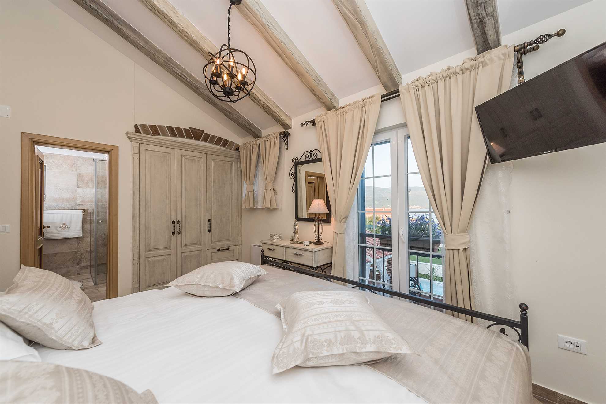 Enchanting Villa Solea Your Perfect Getaway