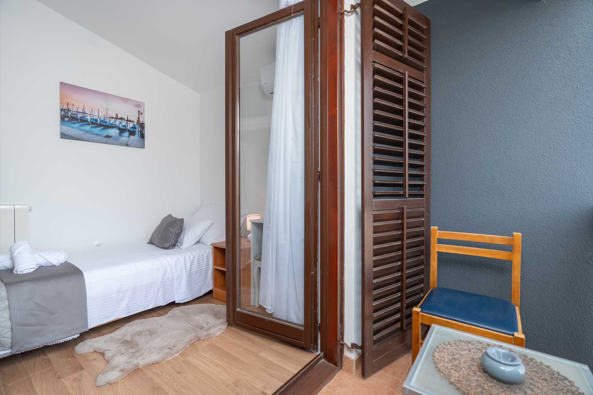 Holiday Home DaLeo with Pool and Jacuzzi