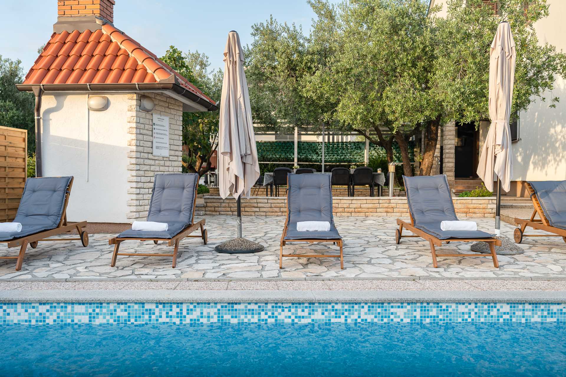 Holiday Home DaLeo with Pool and Jacuzzi