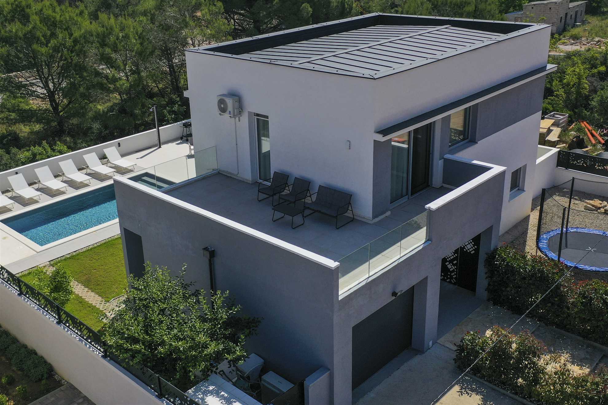 Alba Family Home