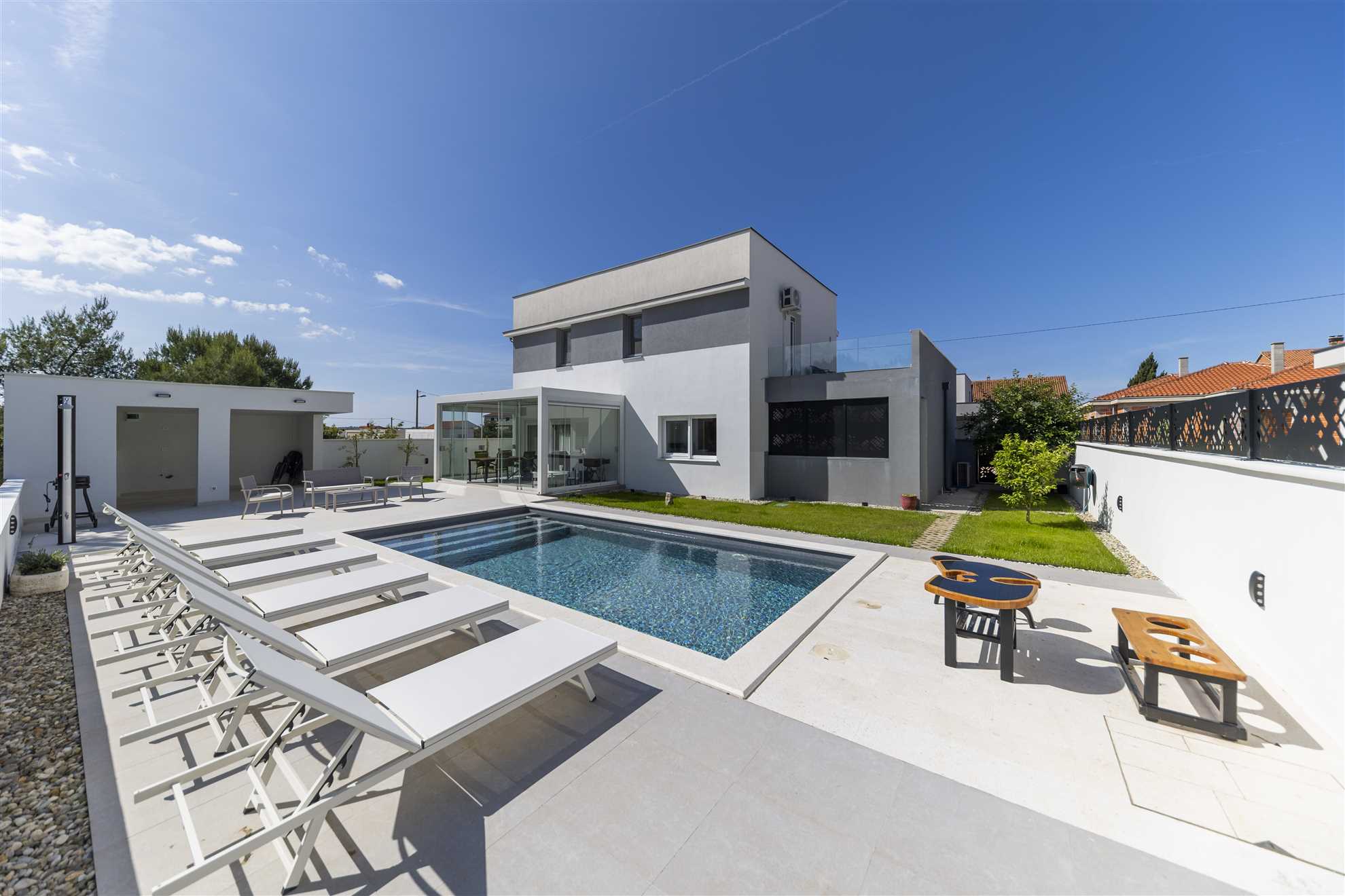 Alba Family Home