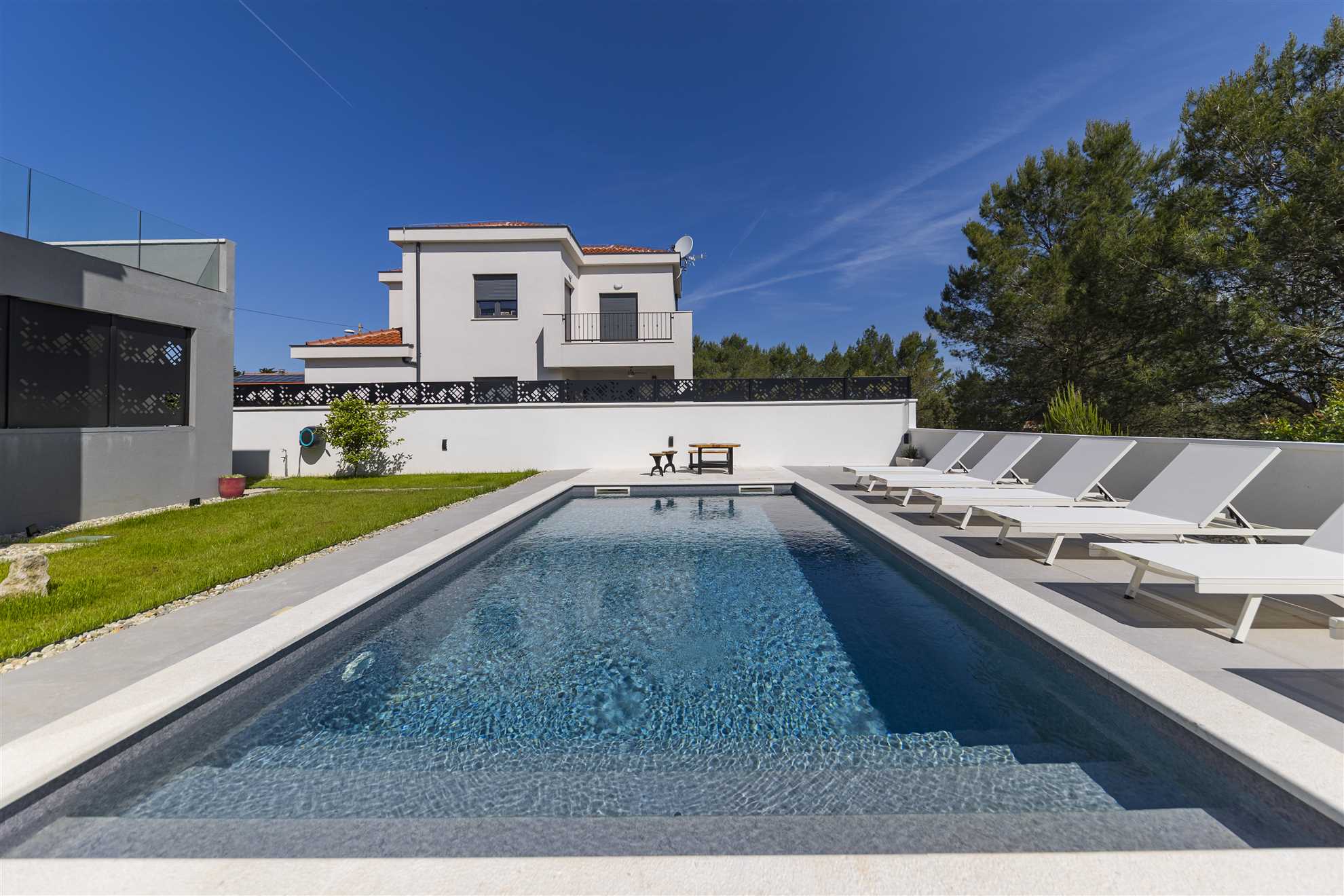Alba Family Home