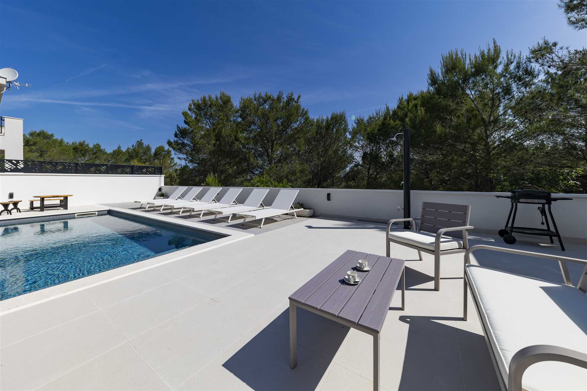 Alba Family Home