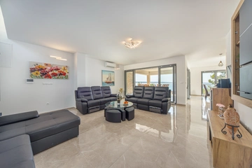 Villa in Starigrad Paklenica for Up to 10 Guests