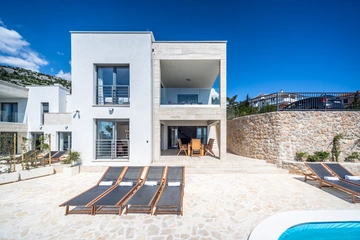 Villa in Starigrad Paklenica for Up to 10 Guests