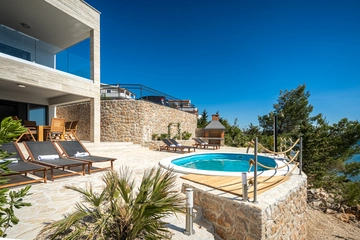 Villa in Starigrad Paklenica for Up to 10 Guests