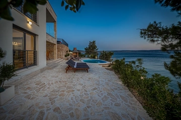 Villa in Starigrad Paklenica for Up to 10 Guests