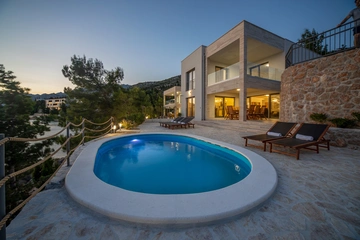Villa in Starigrad Paklenica for Up to 10 Guests