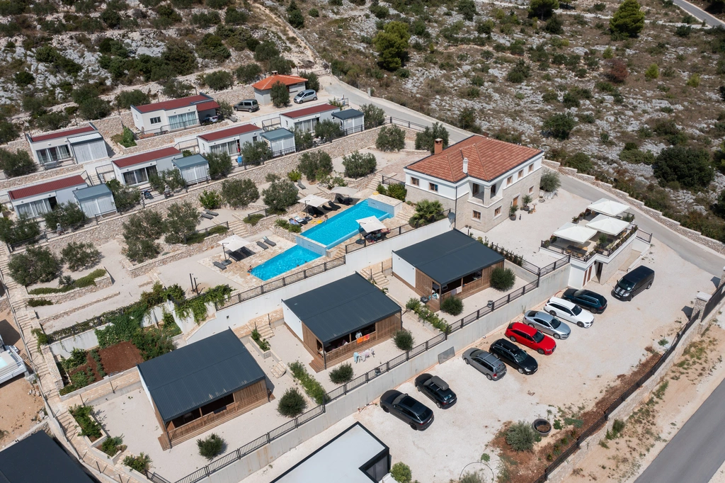 Mobile Home with Sea-View Terrace in Drage, Pakoštane