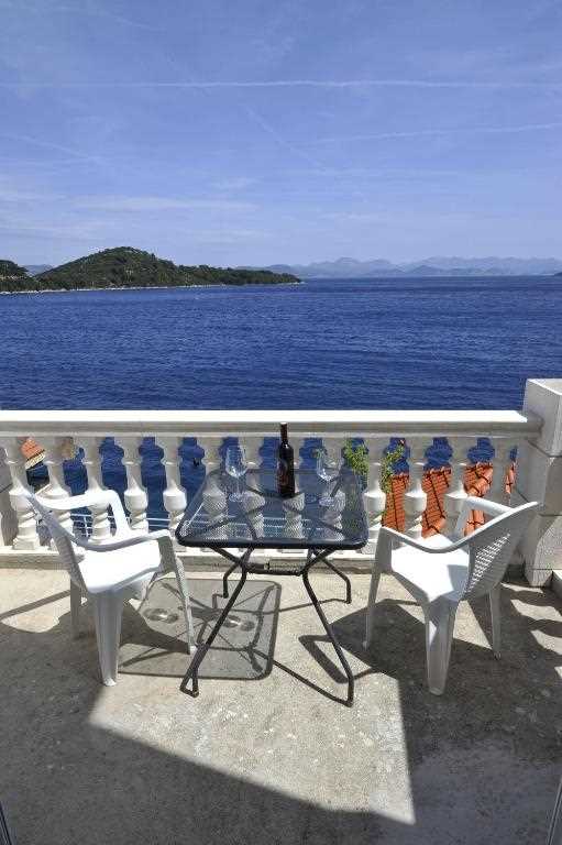 Image of Mljet central-place 2 you