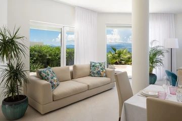 Sutivan 4-Bedroom Villa with Heated Infinity Pool