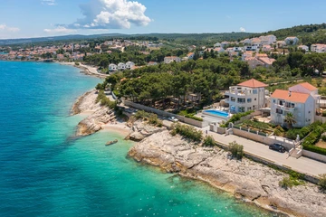 Sutivan 4-Bedroom Villa with Heated Infinity Pool