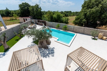 Villa in Galižana for 8 Guests with Private Pool
