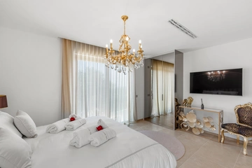 Villa in Galižana for 8 Guests with Private Pool