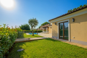 4-Bedroom Villa in Svetvinčenat for 8 Guests