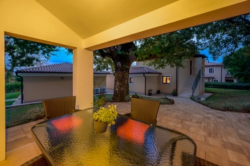 4-Bedroom Villa in Svetvinčenat for 8 Guests