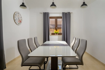 4-Bedroom Villa in Svetvinčenat for 8 Guests