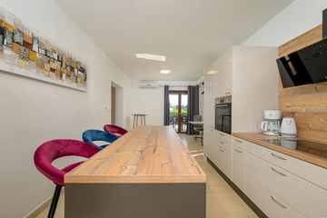 4-Bedroom Villa in Svetvinčenat for 8 Guests