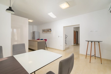 4-Bedroom Villa in Svetvinčenat for 8 Guests