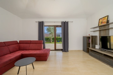 4-Bedroom Villa in Svetvinčenat for 8 Guests