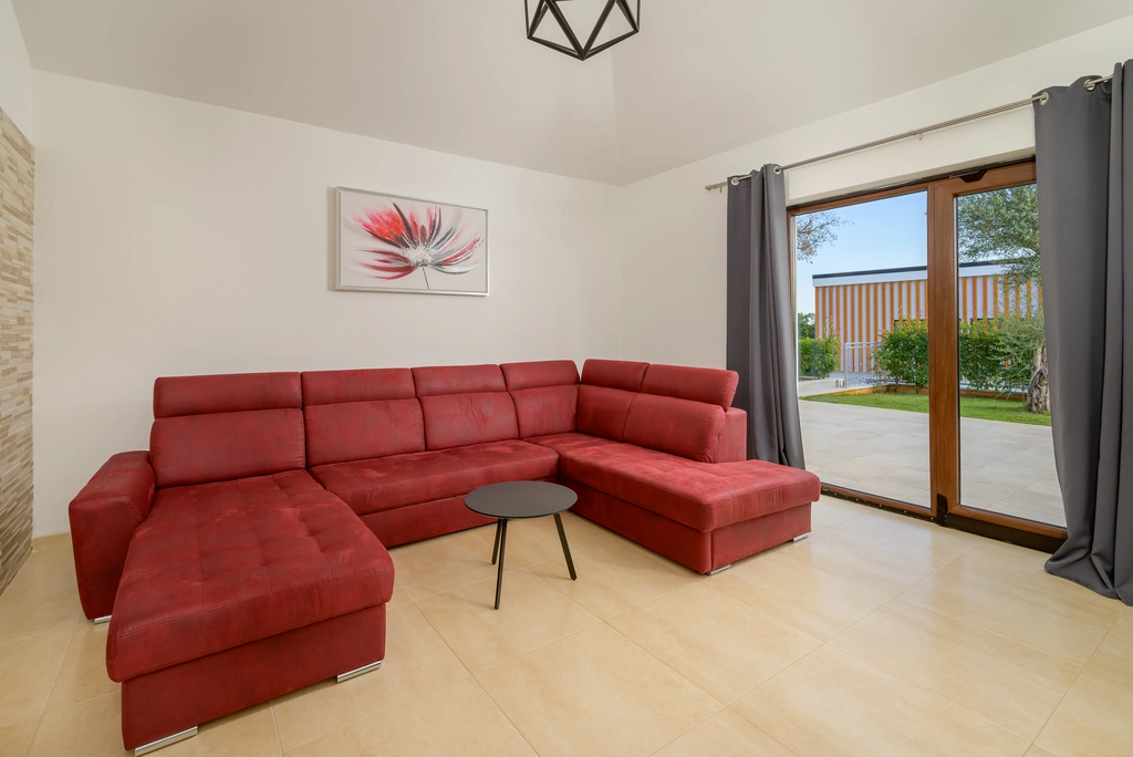 4-Bedroom Villa in Svetvinčenat for 8 Guests