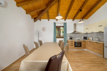 4-Bedroom Villa in Svetvinčenat for 8 Guests