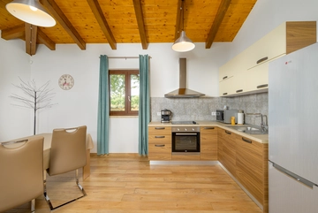 4-Bedroom Villa in Svetvinčenat for 8 Guests