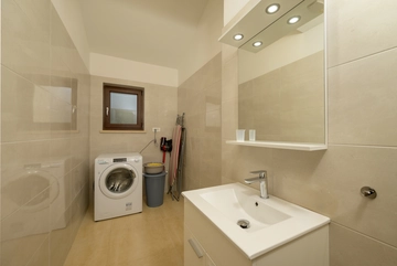 4-Bedroom Villa in Svetvinčenat for 8 Guests