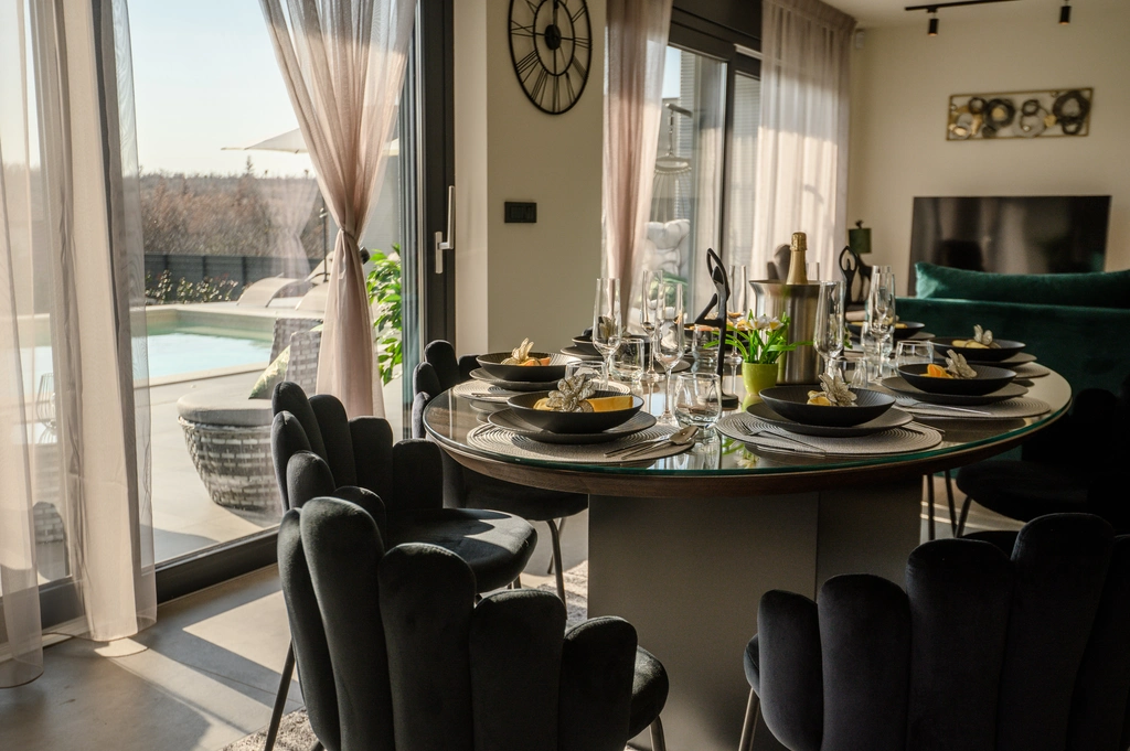 4-Bedroom Villa in Vižinada (Sleeps 8)