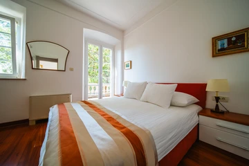 4-Bedroom Villa with Private Heated Pool in Čilipi