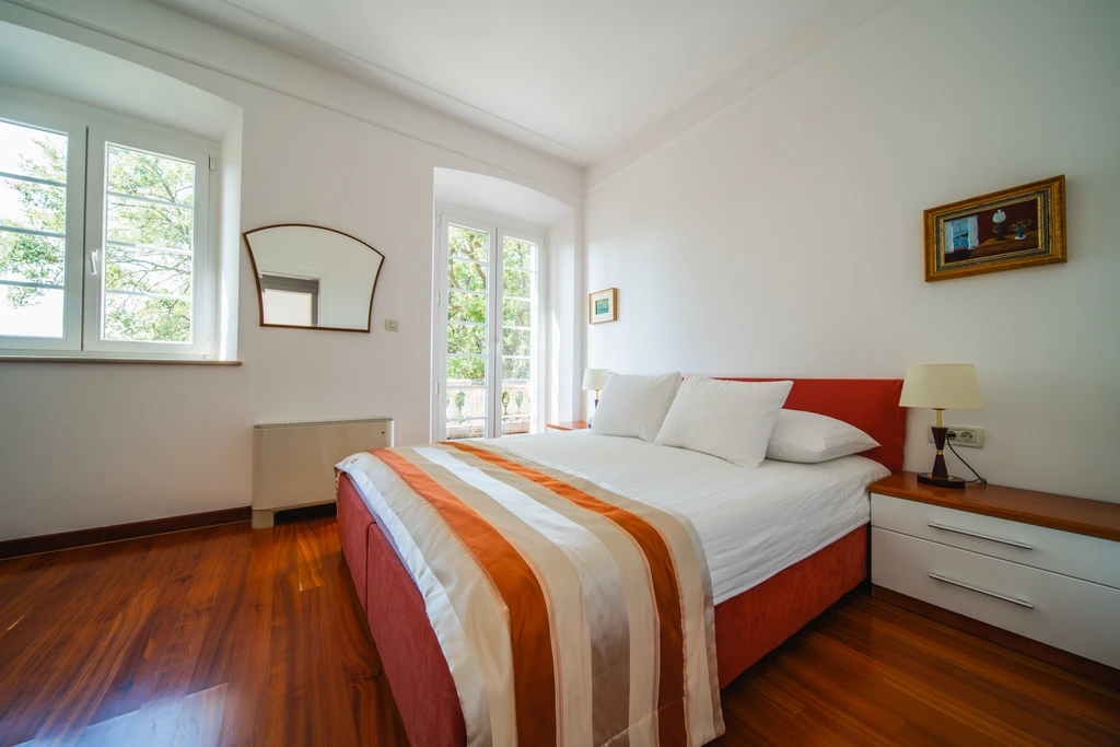 4-Bedroom Villa with Private Heated Pool in Čilipi