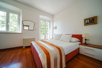 4-Bedroom Villa with Private Heated Pool in Čilipi