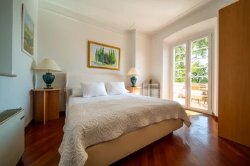 4-Bedroom Villa with Private Heated Pool in Čilipi