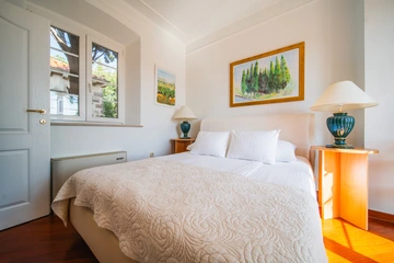 4-Bedroom Villa with Private Heated Pool in Čilipi