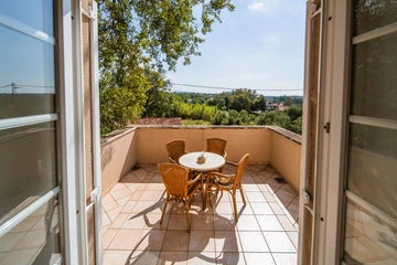 4-Bedroom Villa with Private Heated Pool in Čilipi