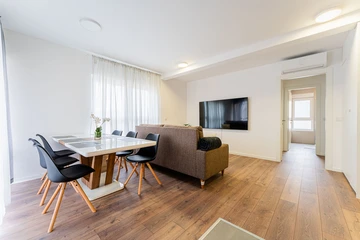 Velika Mlaka 2-Bedroom Apartment for 6 Guests