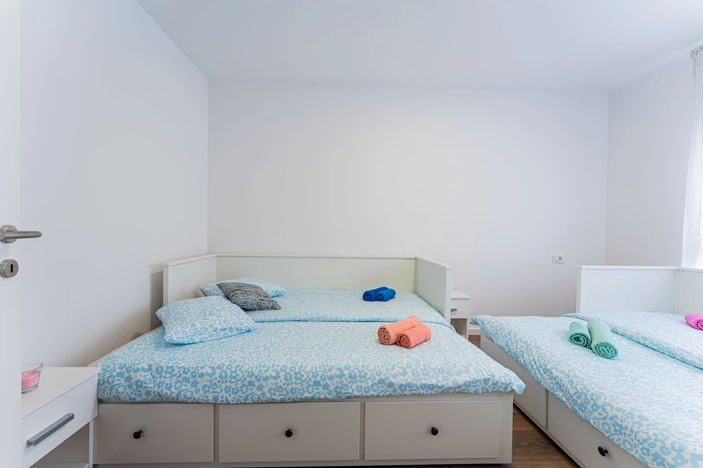 Velika Mlaka 2-Bedroom Apartment for 6 Guests
