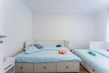 Velika Mlaka 2-Bedroom Apartment for 6 Guests