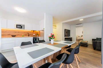 Velika Mlaka 2-Bedroom Apartment for 6 Guests