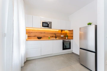 Velika Mlaka 2-Bedroom Apartment for 6 Guests