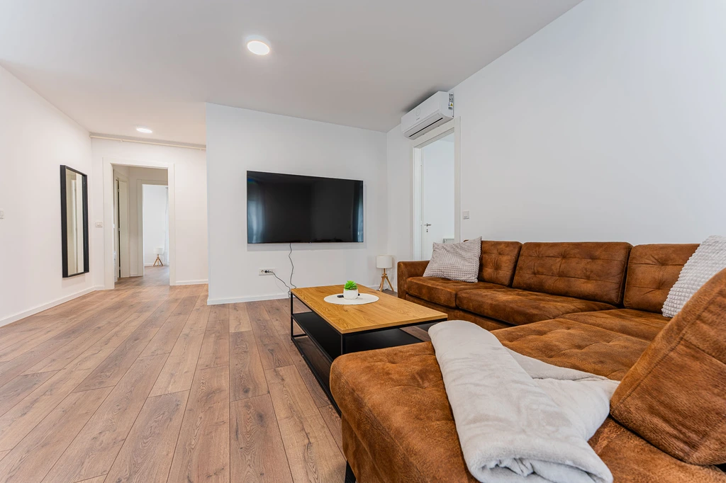 Newly Renovated 2-Bedroom Apartment in Velika Mlaka