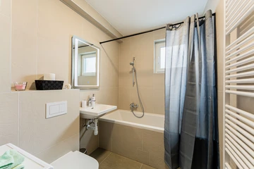 Newly Renovated 2-Bedroom Apartment in Velika Mlaka