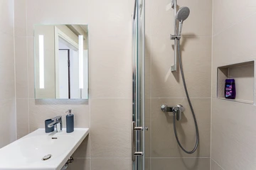 Renovated 2-Bedroom Apartment in Velika Mlaka