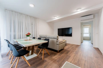 Renovated 2-Bedroom Apartment in Velika Mlaka