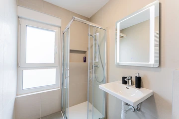 Renovated 2-Bedroom Apartment in Velika Mlaka