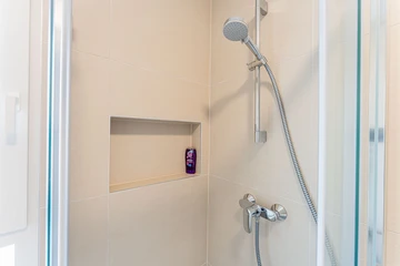 Renovated 2-Bedroom Apartment in Velika Mlaka