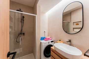 Newly Renovated 1-Bedroom Apartment for 3 in Zagreb