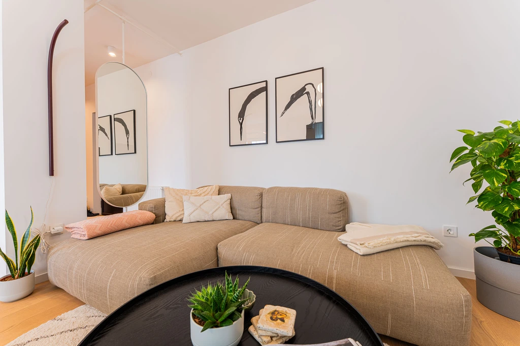 Newly Renovated 1-Bedroom Apartment for 3 in Zagreb